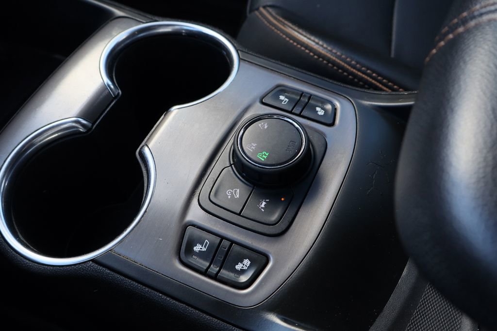 Certified 2022 GMC Terrain AT4 w/ Infotainment Package II image 18