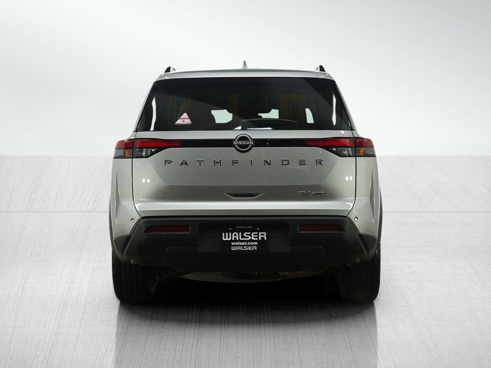 Used 2024 Nissan Pathfinder SV image 4