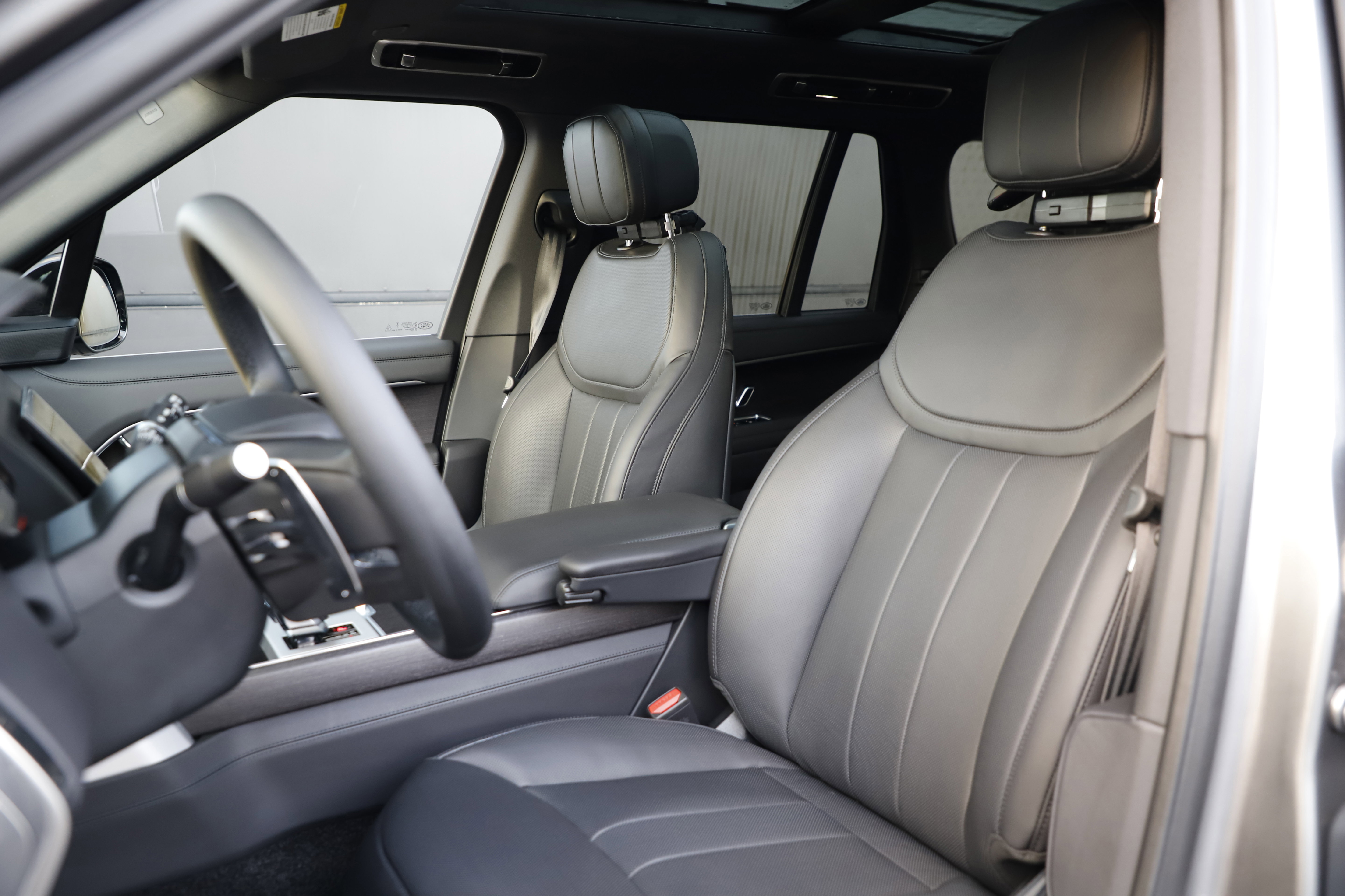 New 2026 Land Rover Range Rover SE AWD/4WD image 19