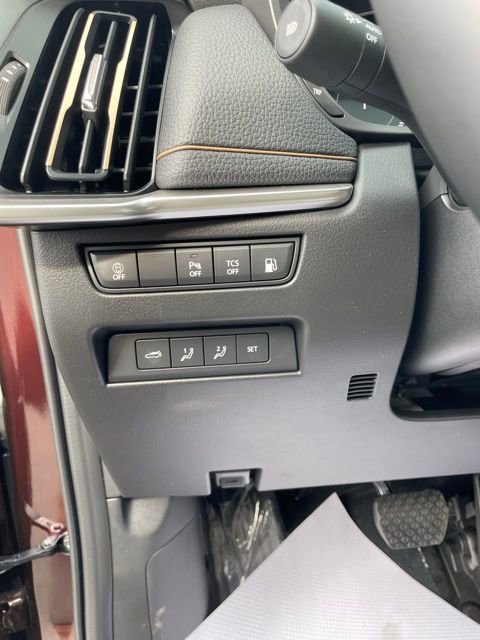 Used 2024 MAZDA CX-90 Plug-In Hybrid w/ Premium Pkg AWD/4WD image 18