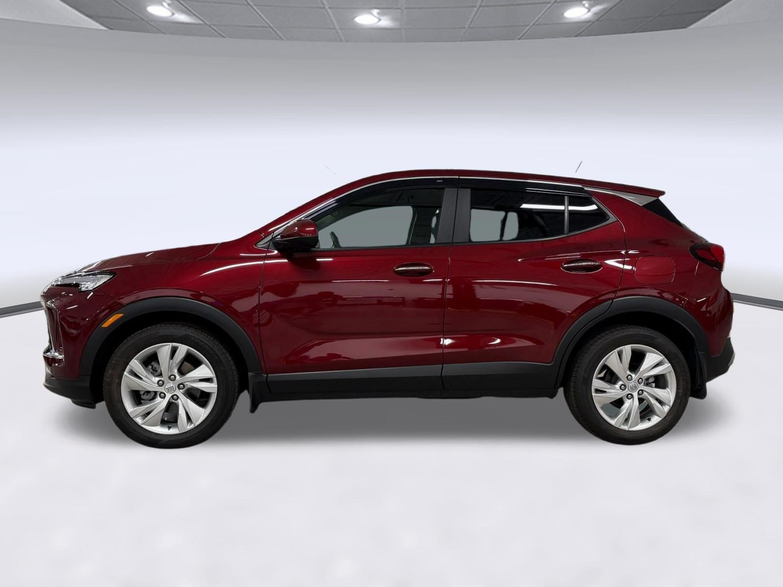 Used 2024 Buick Encore GX Preferred w/ Comfort Package FWD image 2