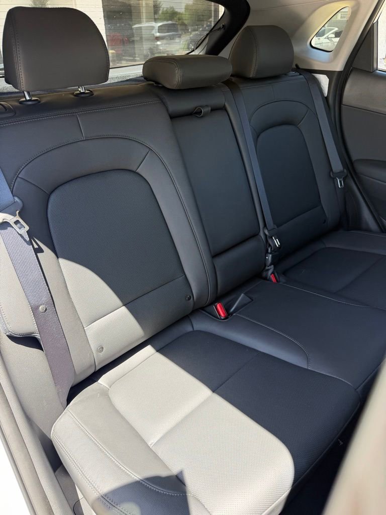 Used 2022 Hyundai Kona Limited image 24