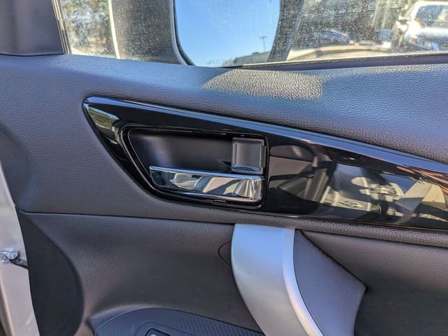 Used 2024 Mitsubishi Eclipse Cross SE image 32