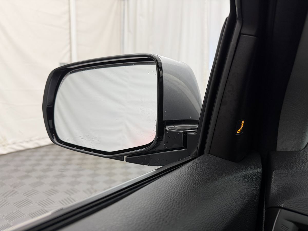 Used 2020 Acura MDX SH-AWD w/Technology Pkg image 19
