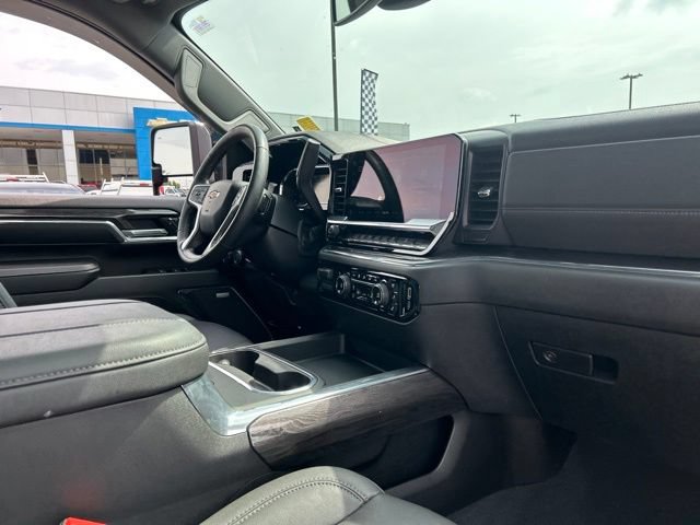 Used 2024 Chevrolet Silverado 2500 LTZ w/ LTZ Convenience Package AWD/4WD image 34