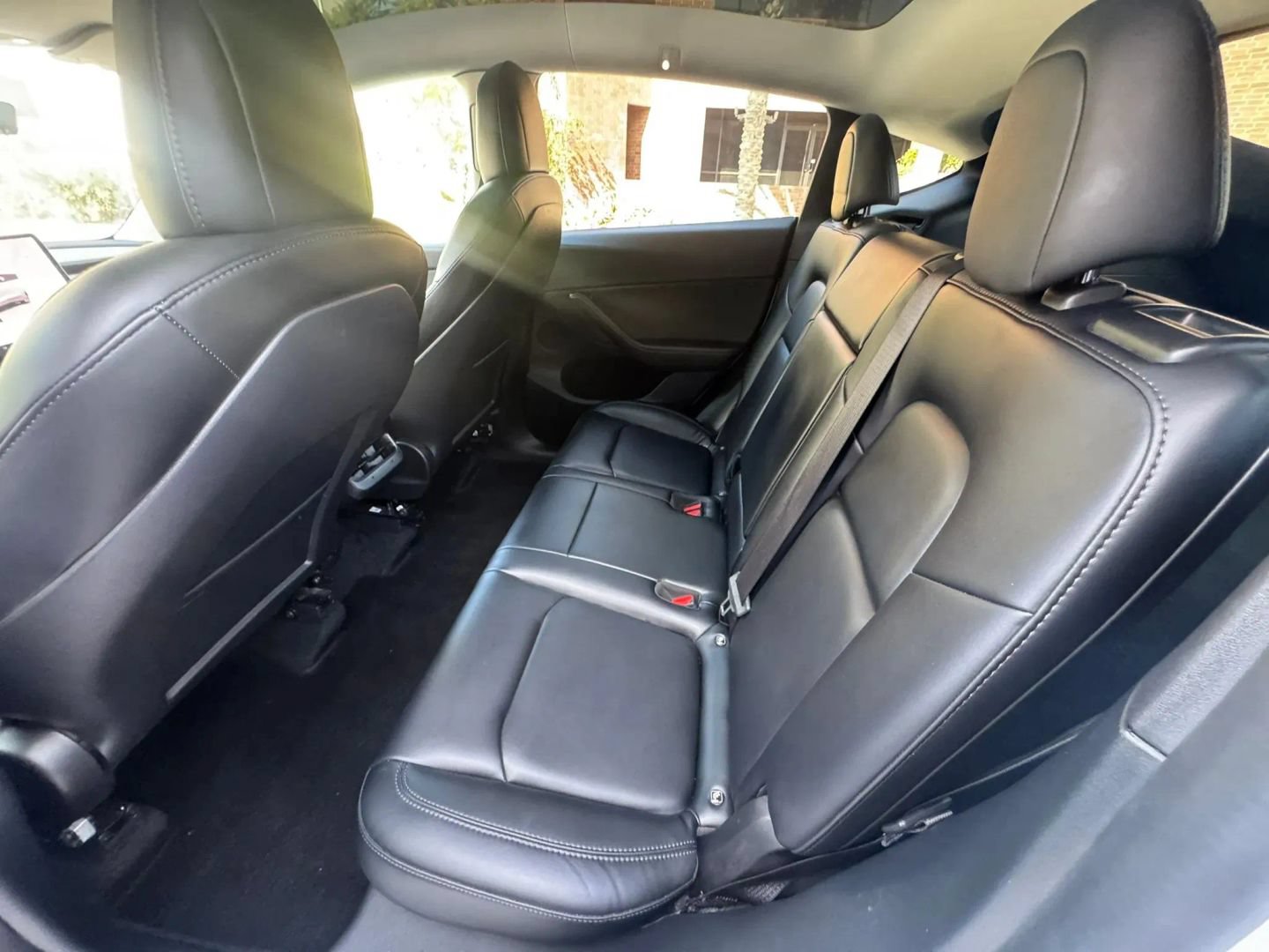 Used 2022 Tesla Model Y Long Range AWD/4WD image 11