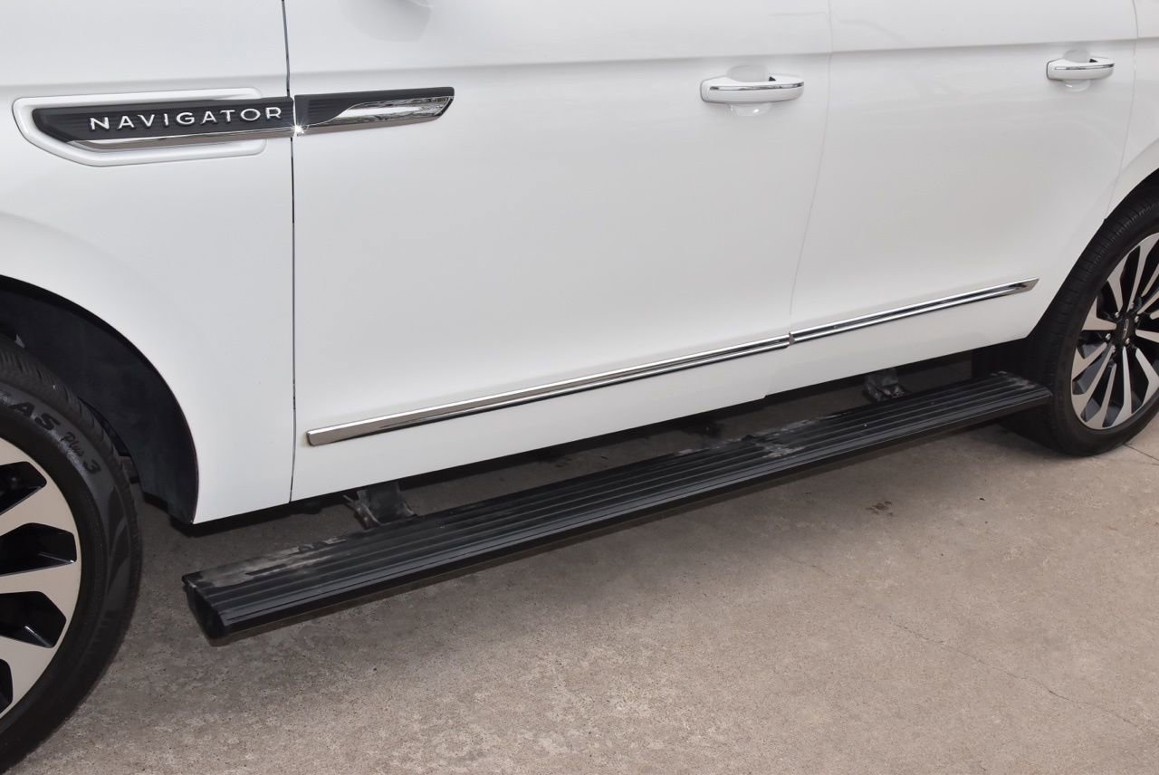 Used 2023 Lincoln Navigator L Reserve image 39