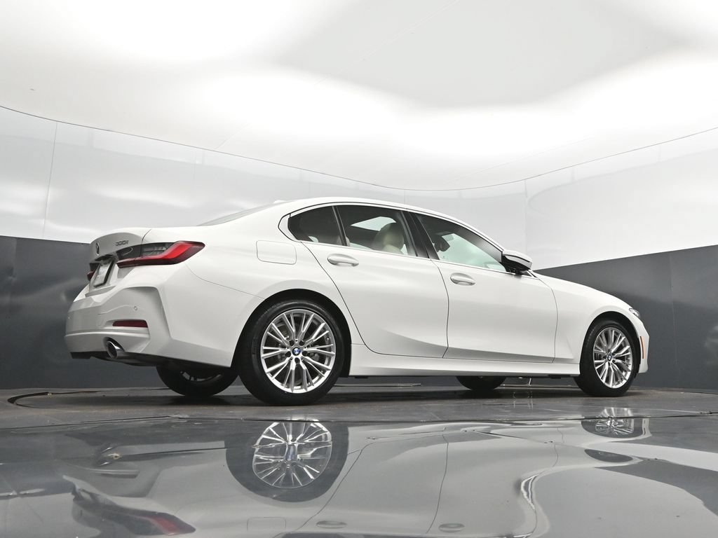 Certified 2023 BMW 330i Sedan w/ Driving Assistance Package RWD image 42