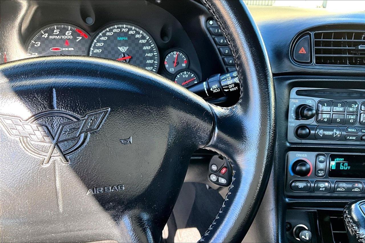Used 2002 Chevrolet Corvette Z06 w/ Memory Pkg RWD image 11