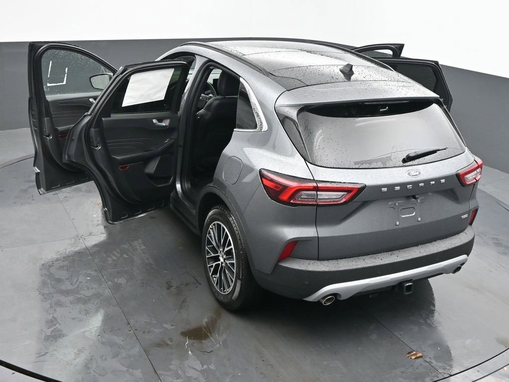 New 2026 Ford Escape SE w/ Class II Trailer Tow Package image 65
