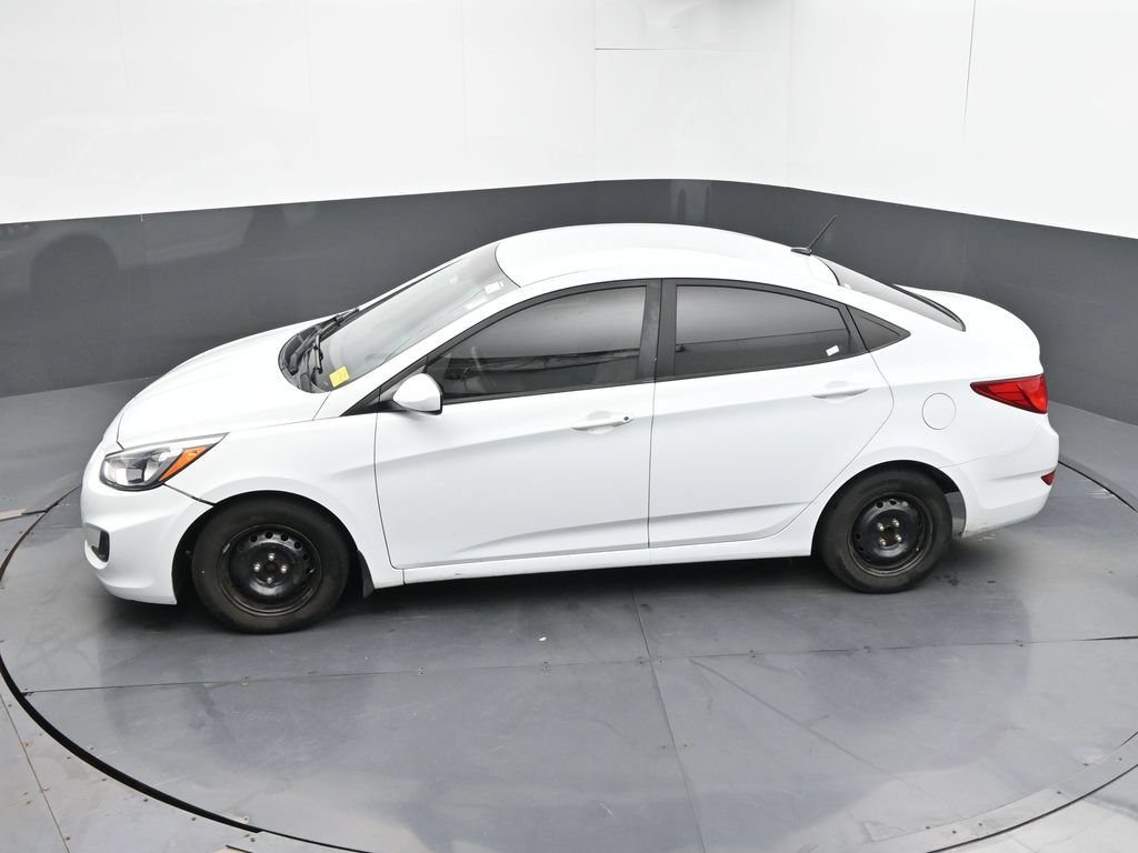 Used 2016 Hyundai Accent SE w/ Option Group 02 FWD image 17