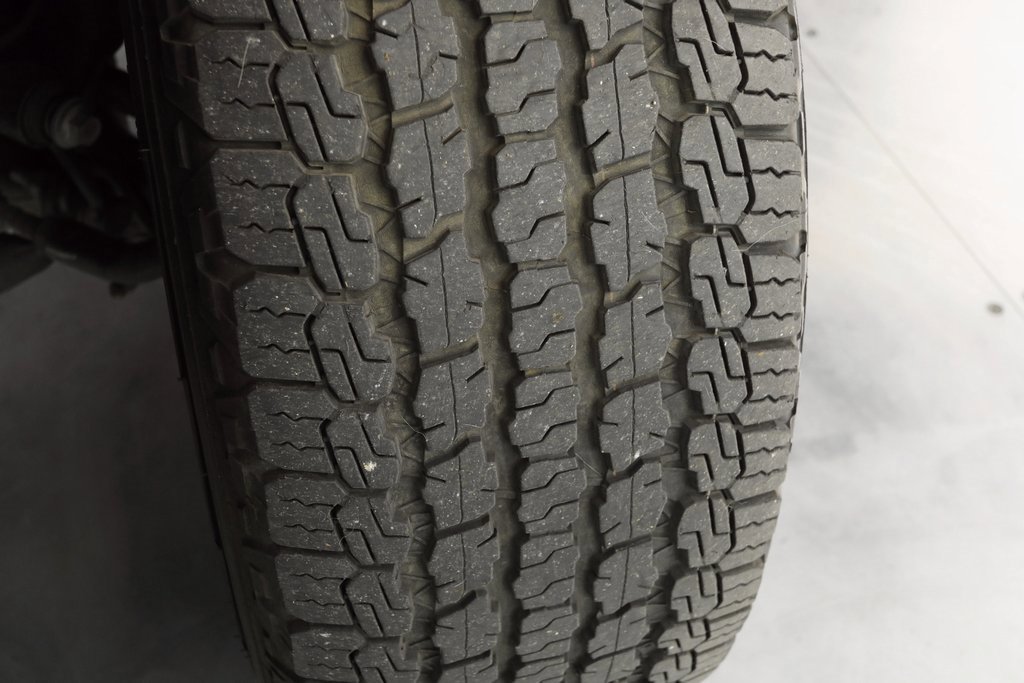 Used 2018 Jeep Grand Cherokee Laredo image 37