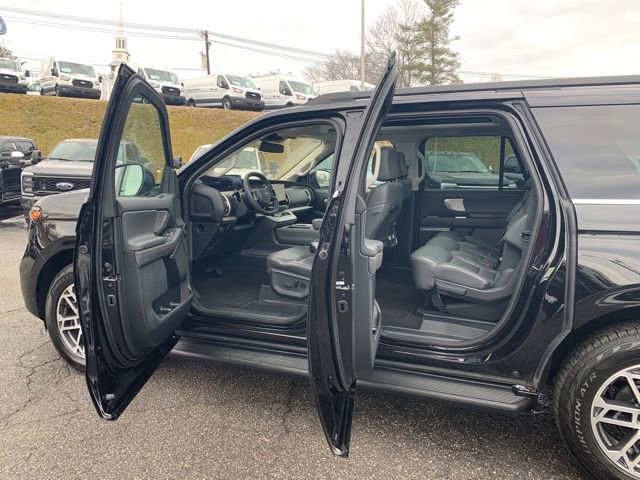 Certified 2025 Ford Expedition Max Active image 19