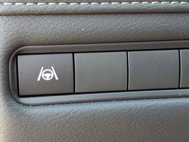 Used 2025 Nissan Armada SV image 6