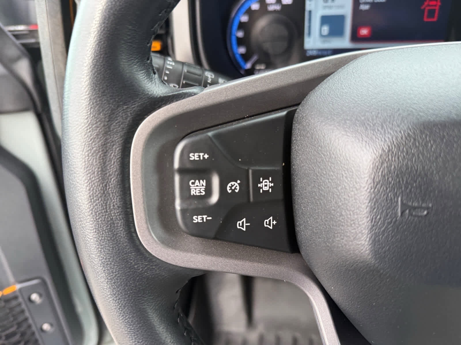 Used 2023 Ford Bronco Badlands image 22