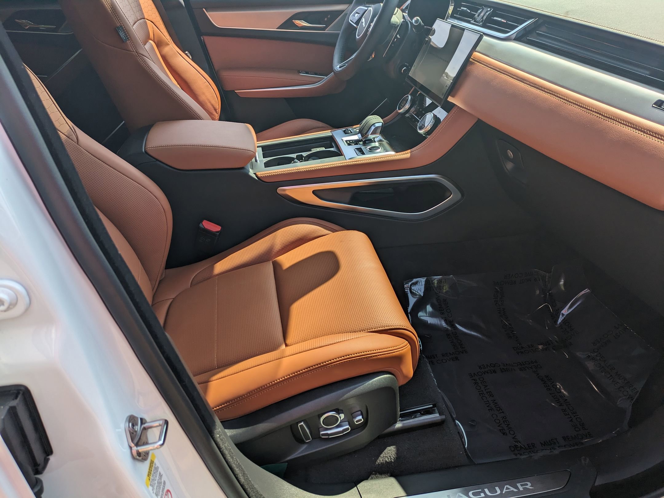New 2026 Jaguar F-PACE R-Dynamic S image 28
