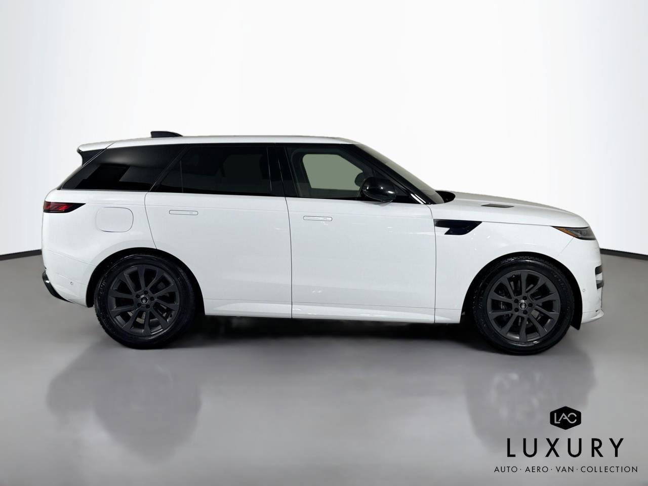 Used 2024 Land Rover Range Rover Sport Dynamic SE image 5