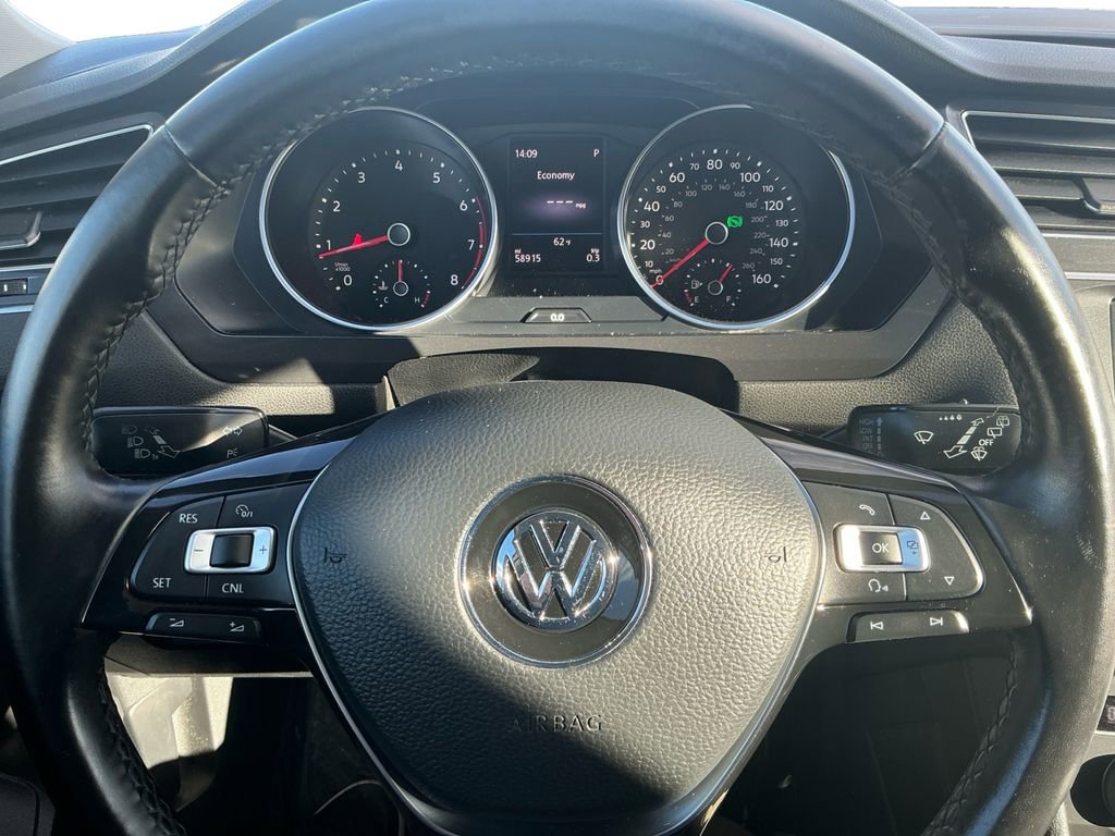 Used 2018 Volkswagen Tiguan SE image 24