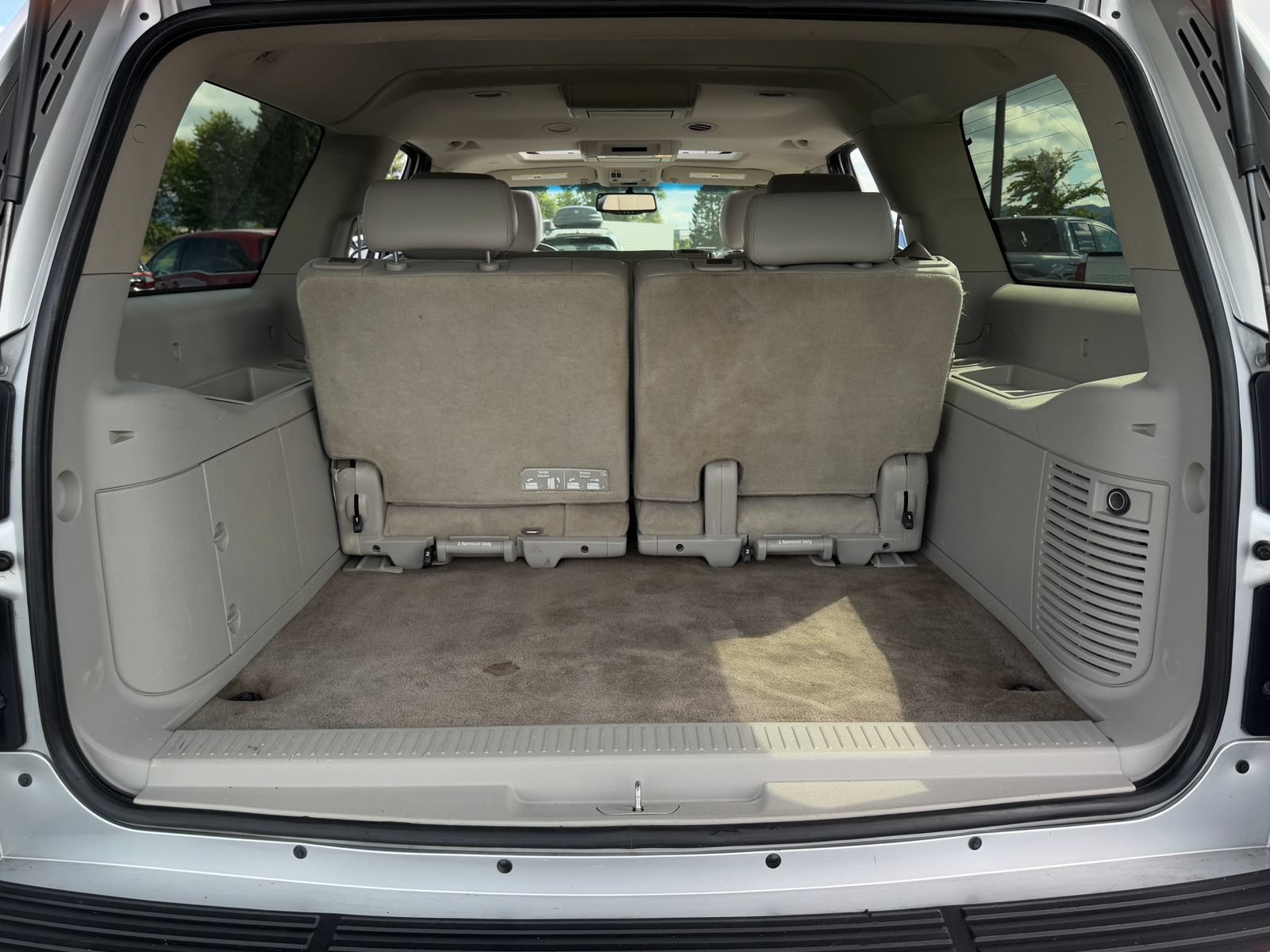 Used 2014 Chevrolet Suburban LT AWD/4WD image 23