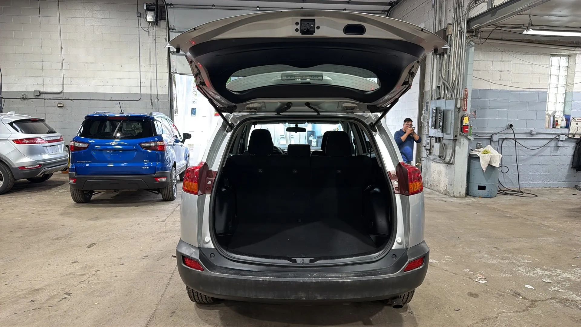Used 2014 Toyota RAV4 XLE AWD/4WD image 26