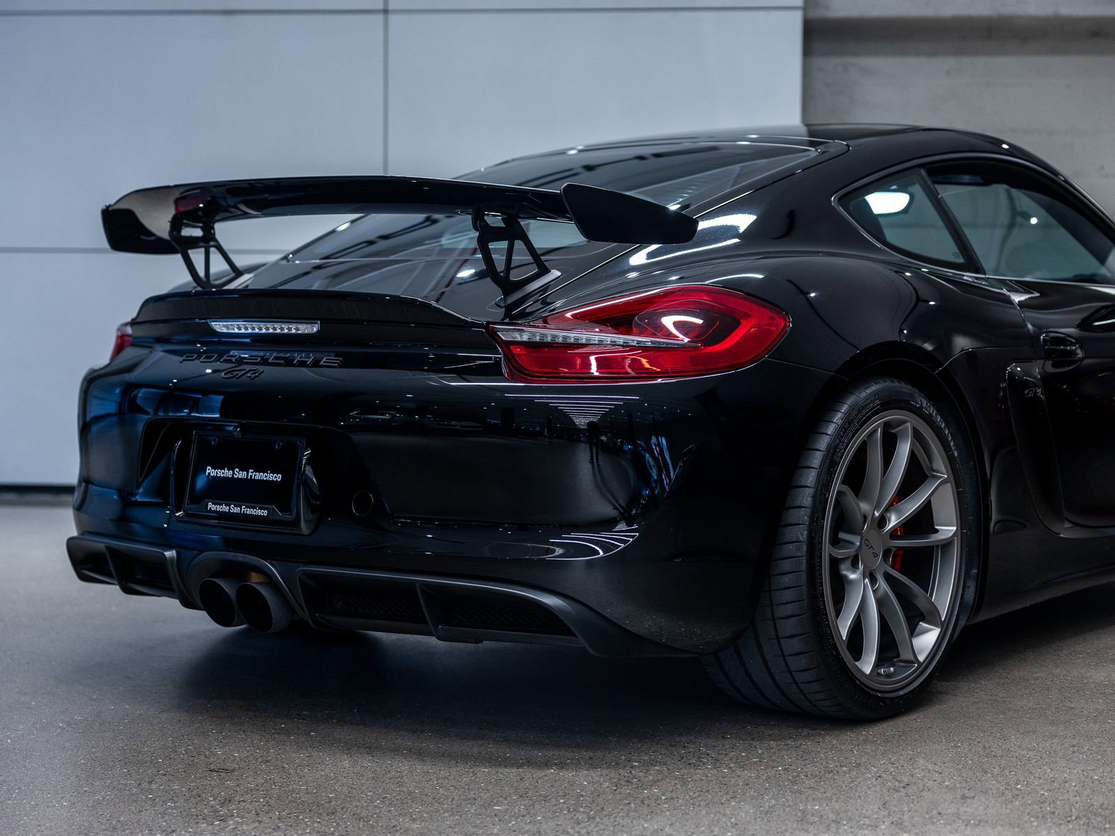 Certified 2016 Porsche Cayman GT4 RWD image 26