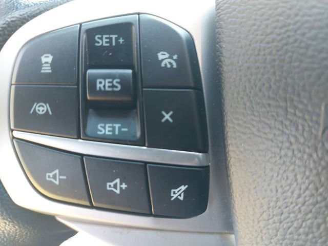 Certified 2022 Ford Explorer XLT w/ Equipment Group 202A AWD/4WD image 17