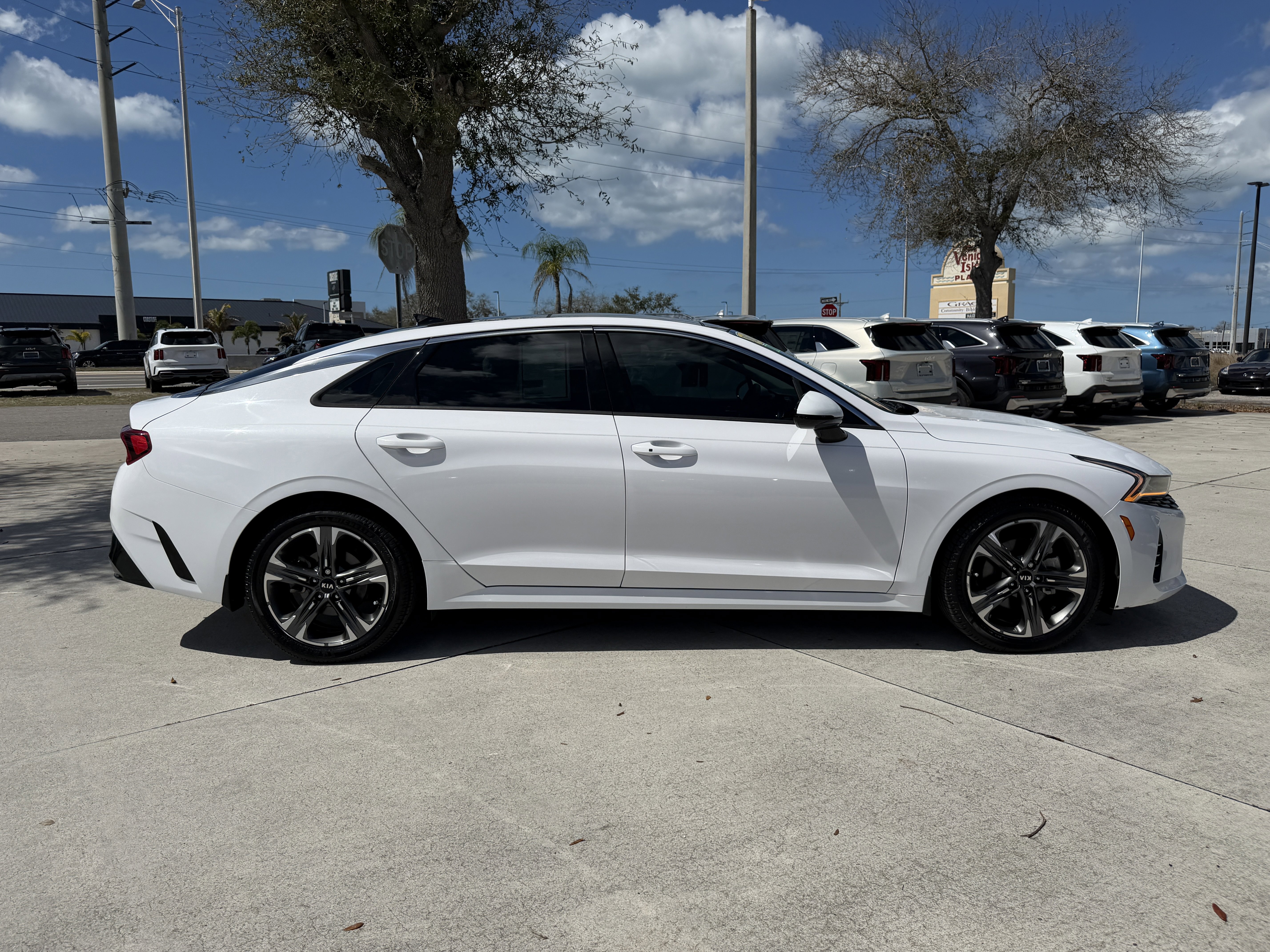 Used 2021 Kia K5 EX image 3