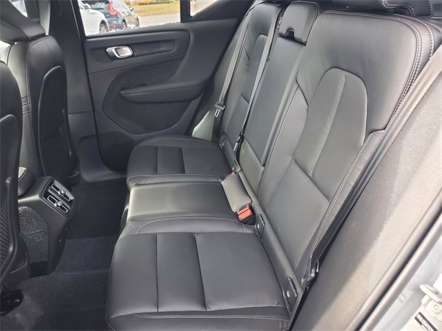 New 2026 Volvo XC40 B5 Core w/ Protection Package Premier image 32