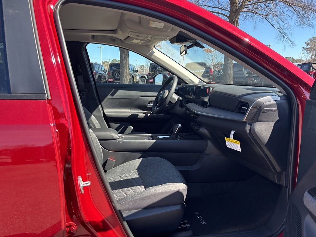 New 2026 Nissan Kicks SV w/ SV Premium Package FWD image 18