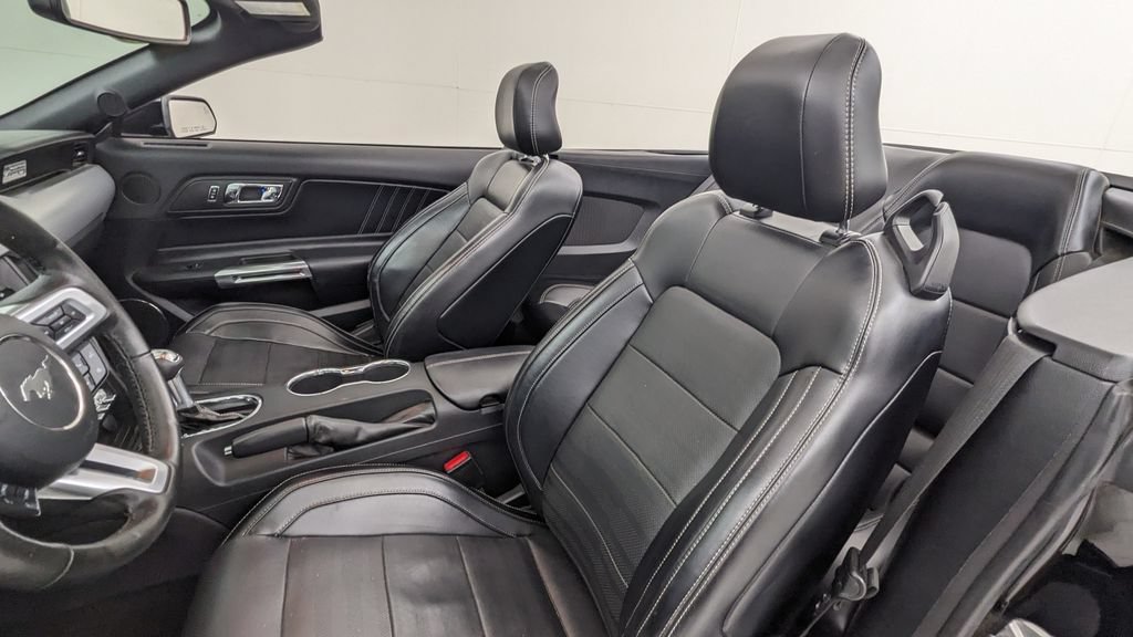 Used 2016 Ford Mustang GT Premium w/ Equipment Group 401A RWD image 2