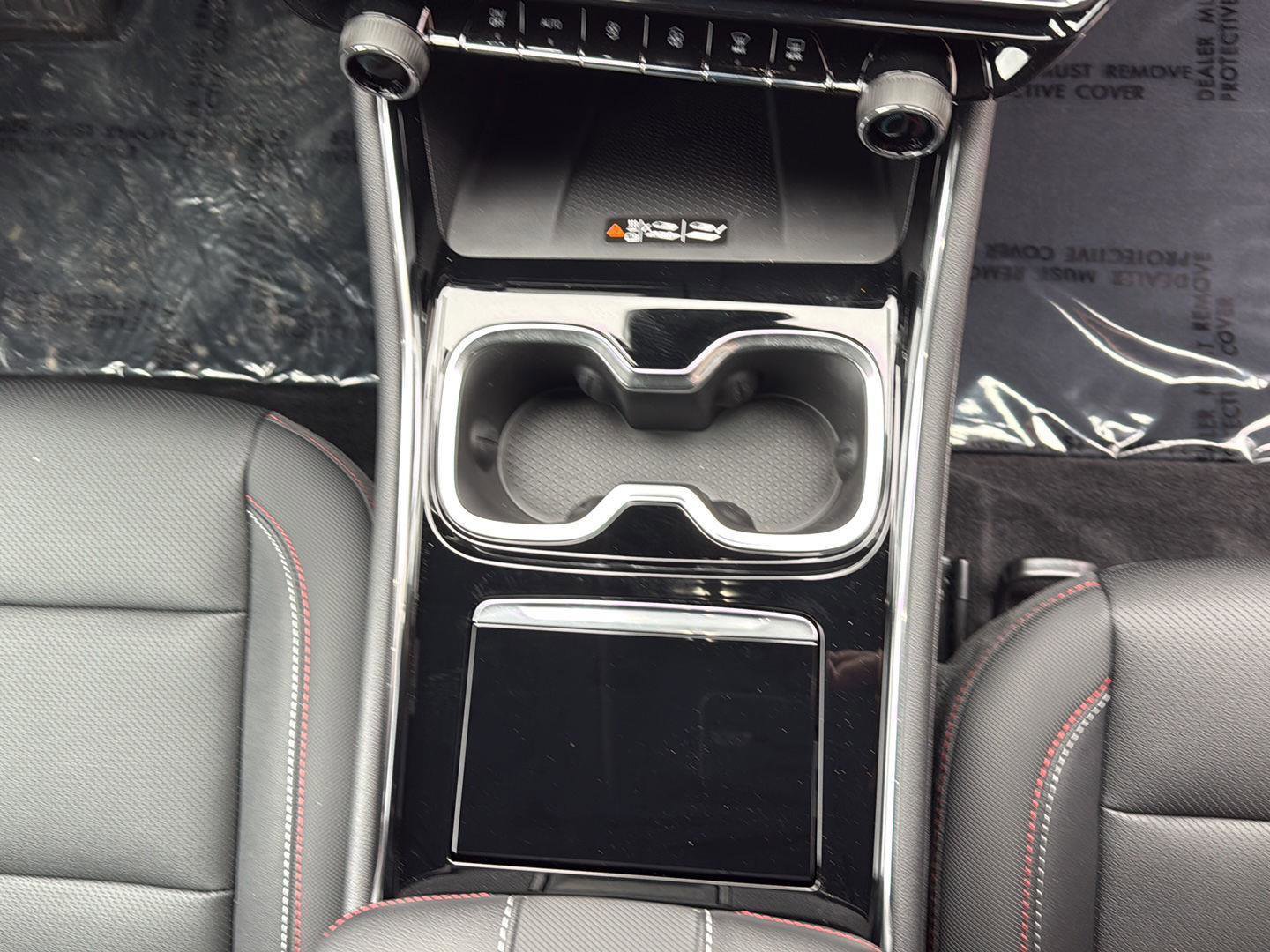 New 2026 Chevrolet Traverse Z71 w/ Enhanced Driving Package image 12