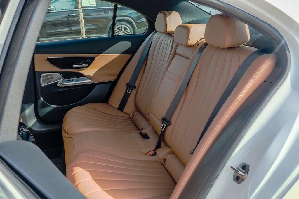 Certified 2024 Mercedes-Benz E 350 4MATIC Sedan image 23