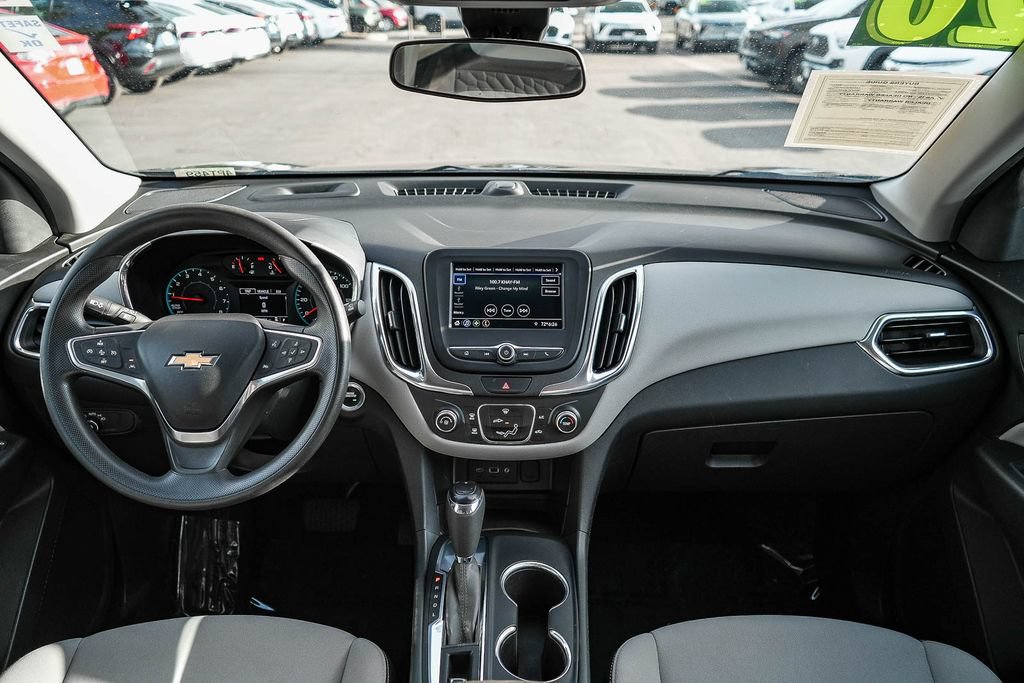 Used 2020 Chevrolet Equinox LS w/ LS Convenience Package FWD image 12
