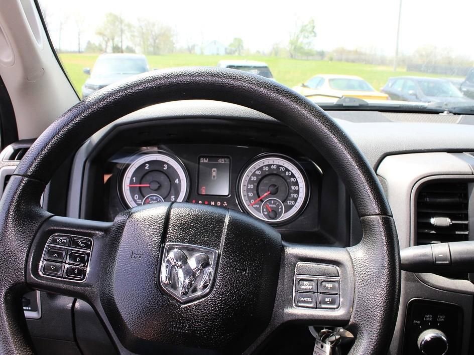Used 2015 RAM 2500 Tradesman w/ Chrome Appearance Group AWD/4WD image 25
