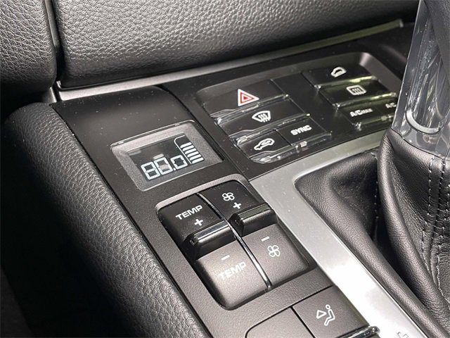 Used 2018 Porsche Macan image 34