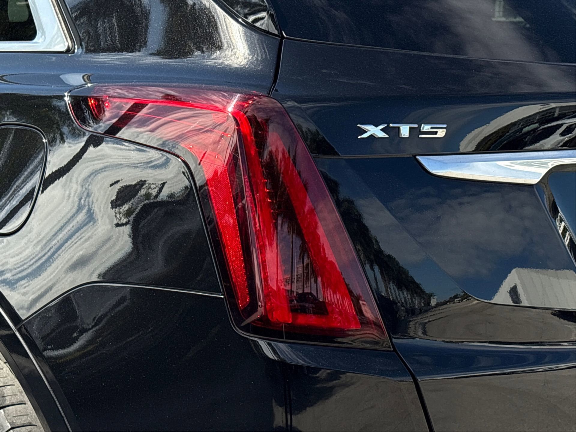 Used 2022 Cadillac XT5 Premium Luxury w/ Platinum Package image 15