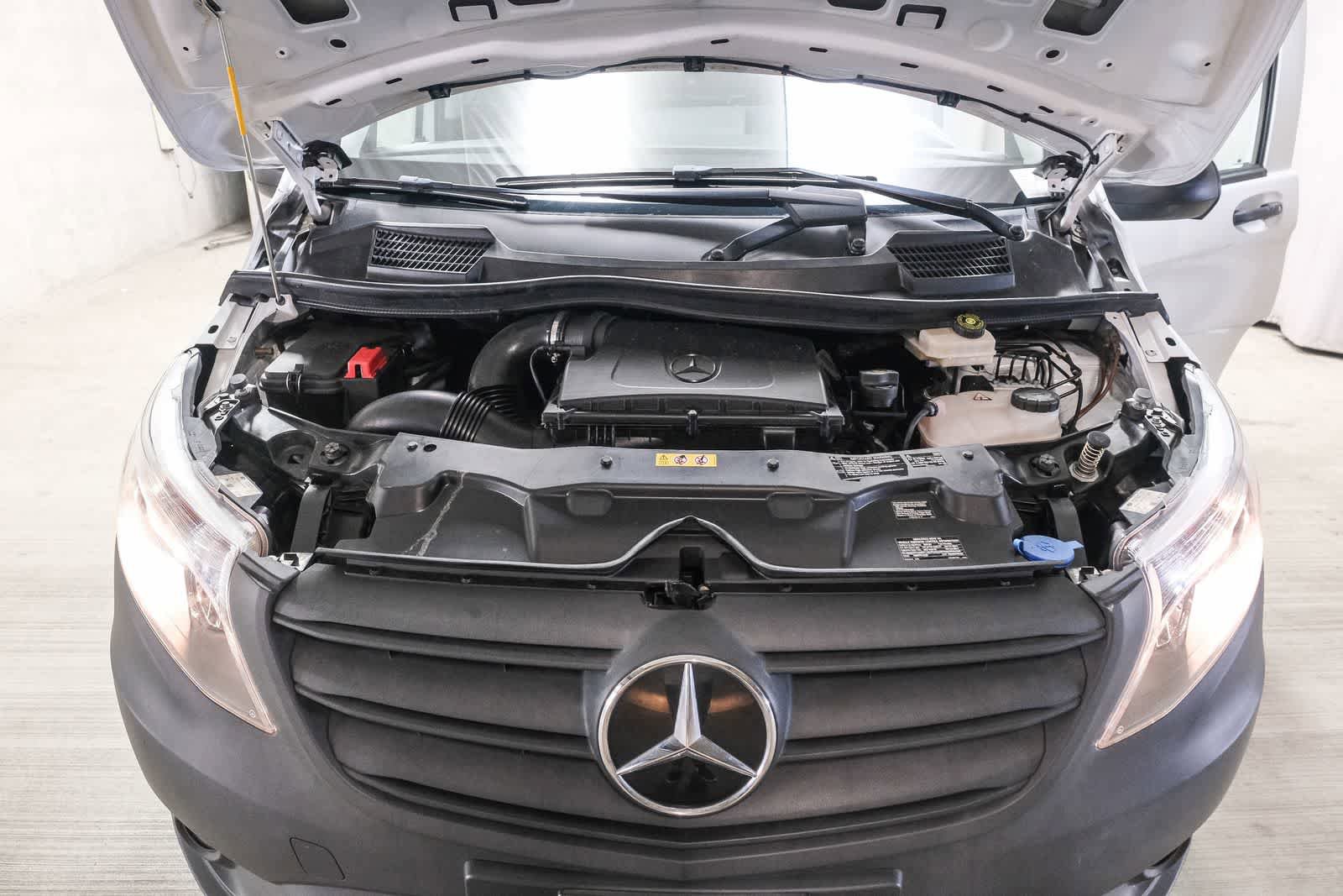 Used 2023 Mercedes-Benz Metris image 27