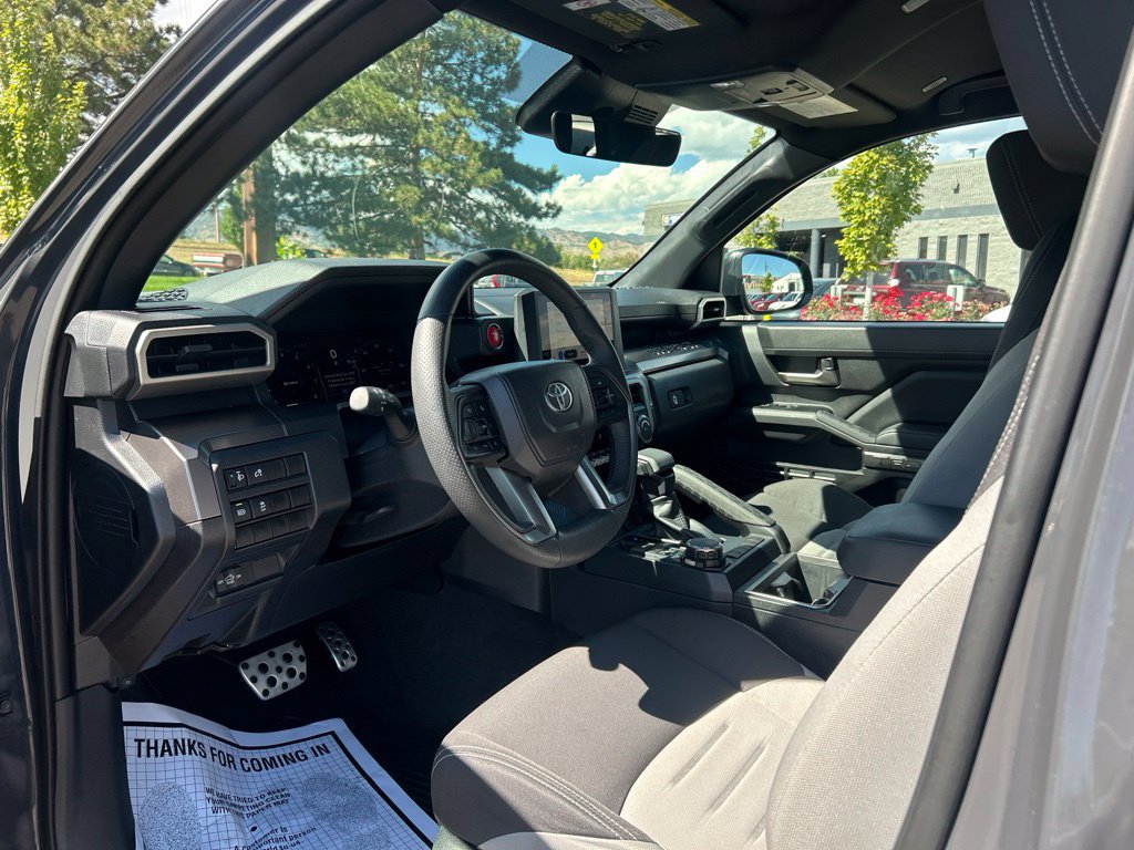 Used 2025 Toyota Tacoma TRD Sport AWD/4WD image 20