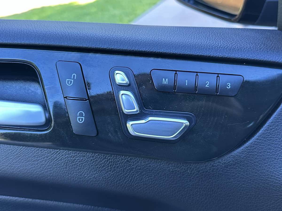 Used 2018 Mercedes-Benz GLS 550 4MATIC w/ Driver Assistance Package image 32