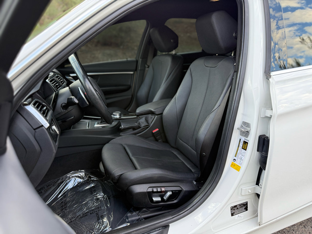 Used 2017 BMW 330i Sedan image 12