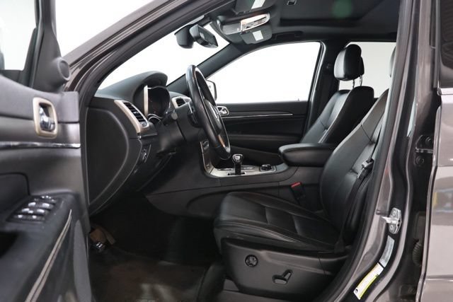 Used 2015 Jeep Grand Cherokee Limited AWD/4WD image 16