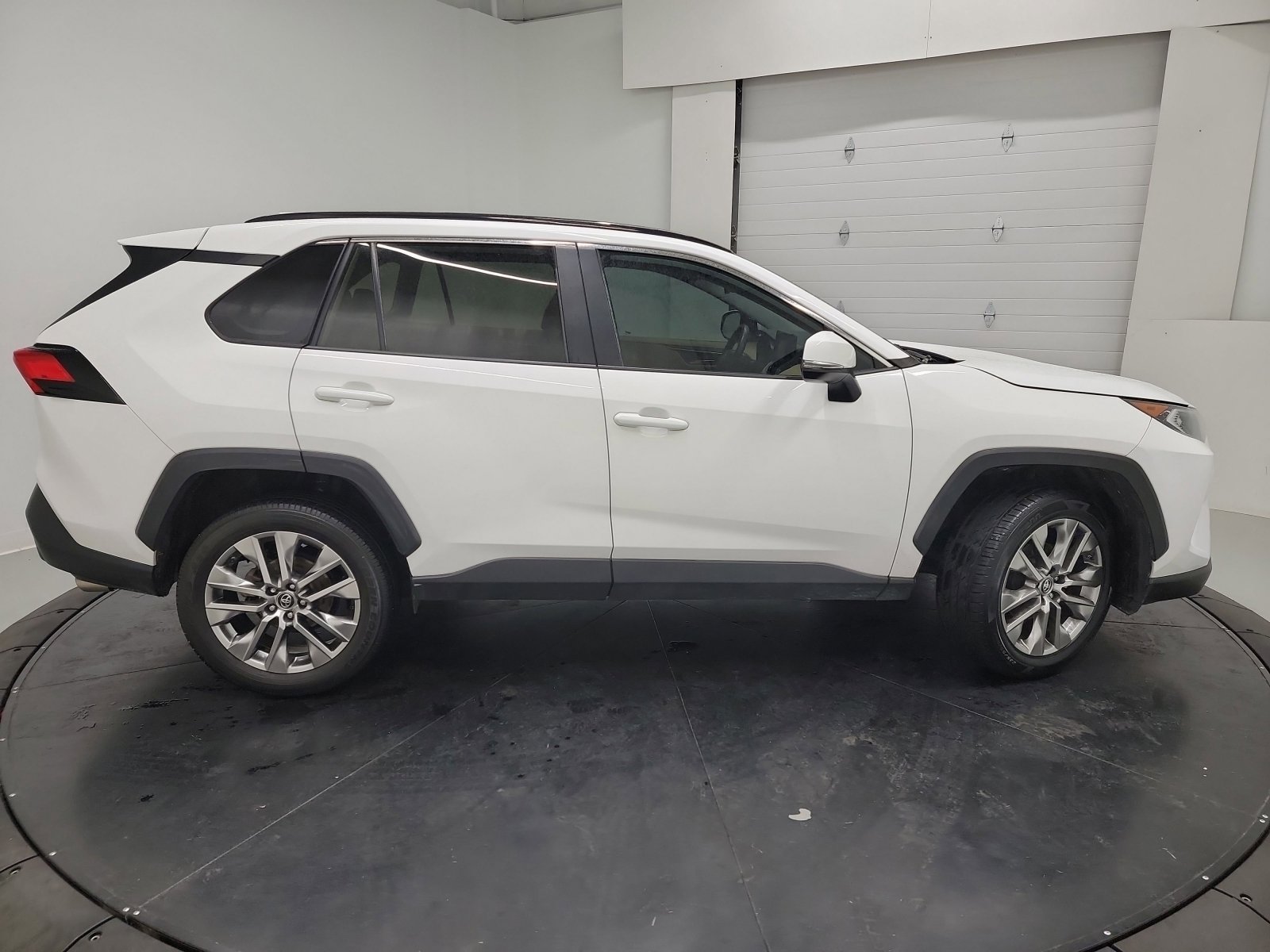 Used 2019 Toyota RAV4 XLE Premium w/ Cold Weather Package FWD image 11
