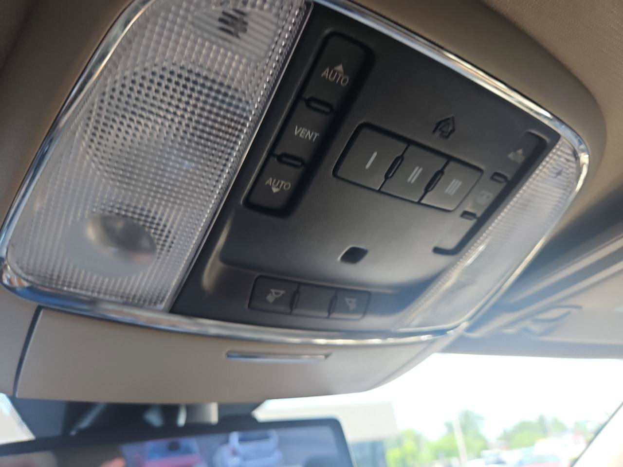 Used 2014 Chrysler 300 C w/ Beats Audio Group AWD/4WD image 41