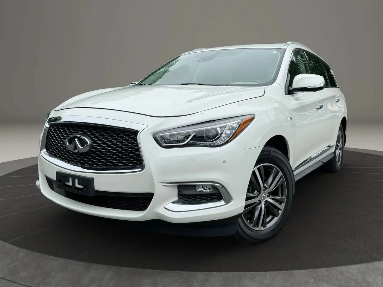 Used 2019 INFINITI QX60 Luxe w/ Essential Package AWD/4WD image 1