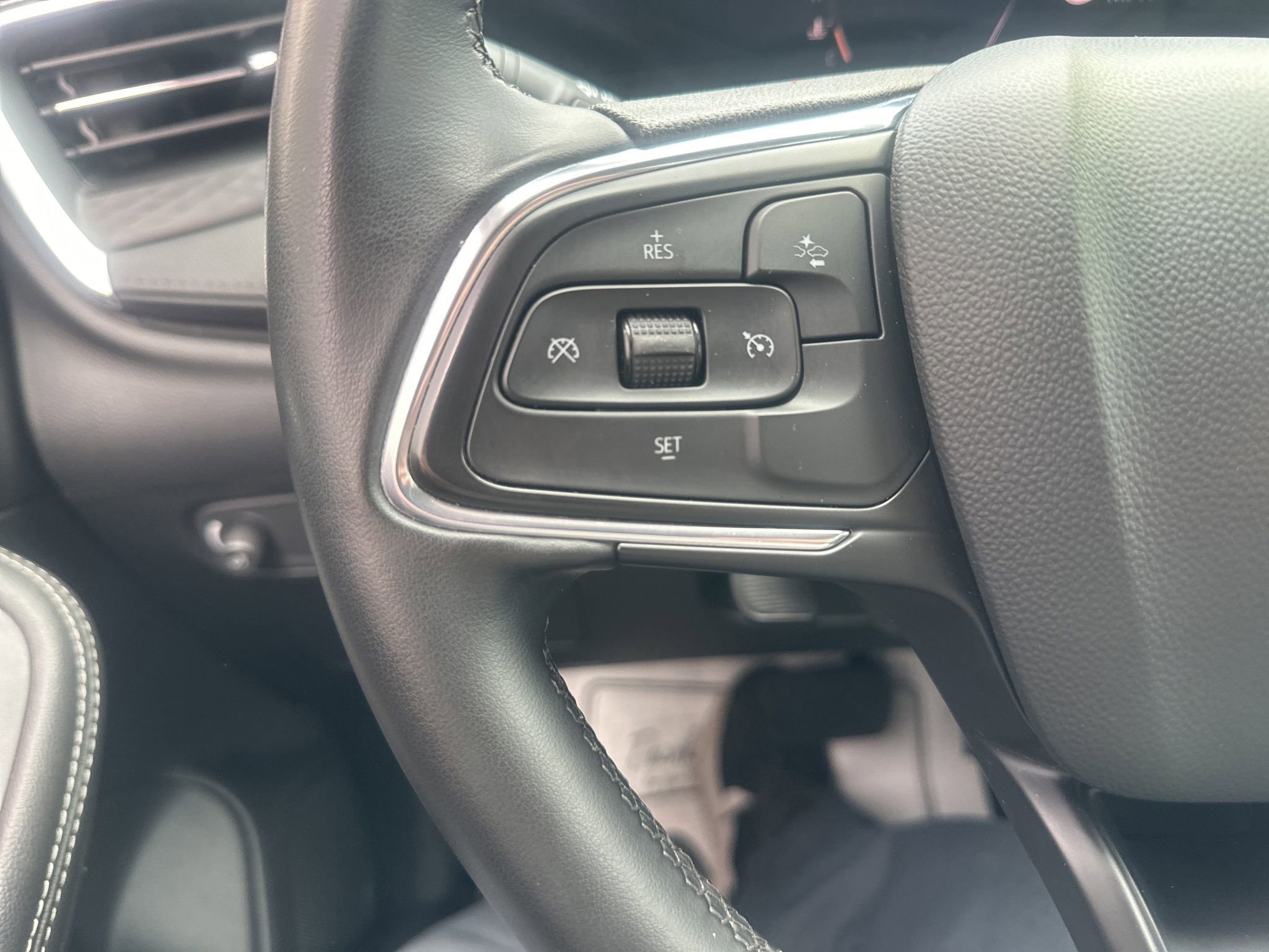 Used 2024 Buick Encore GX Sport Touring image 19