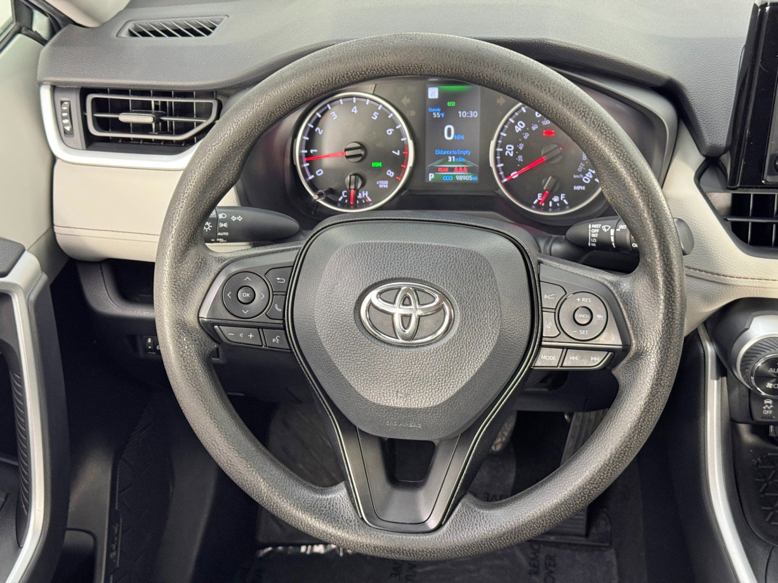 Used 2022 Toyota RAV4 XLE image 17