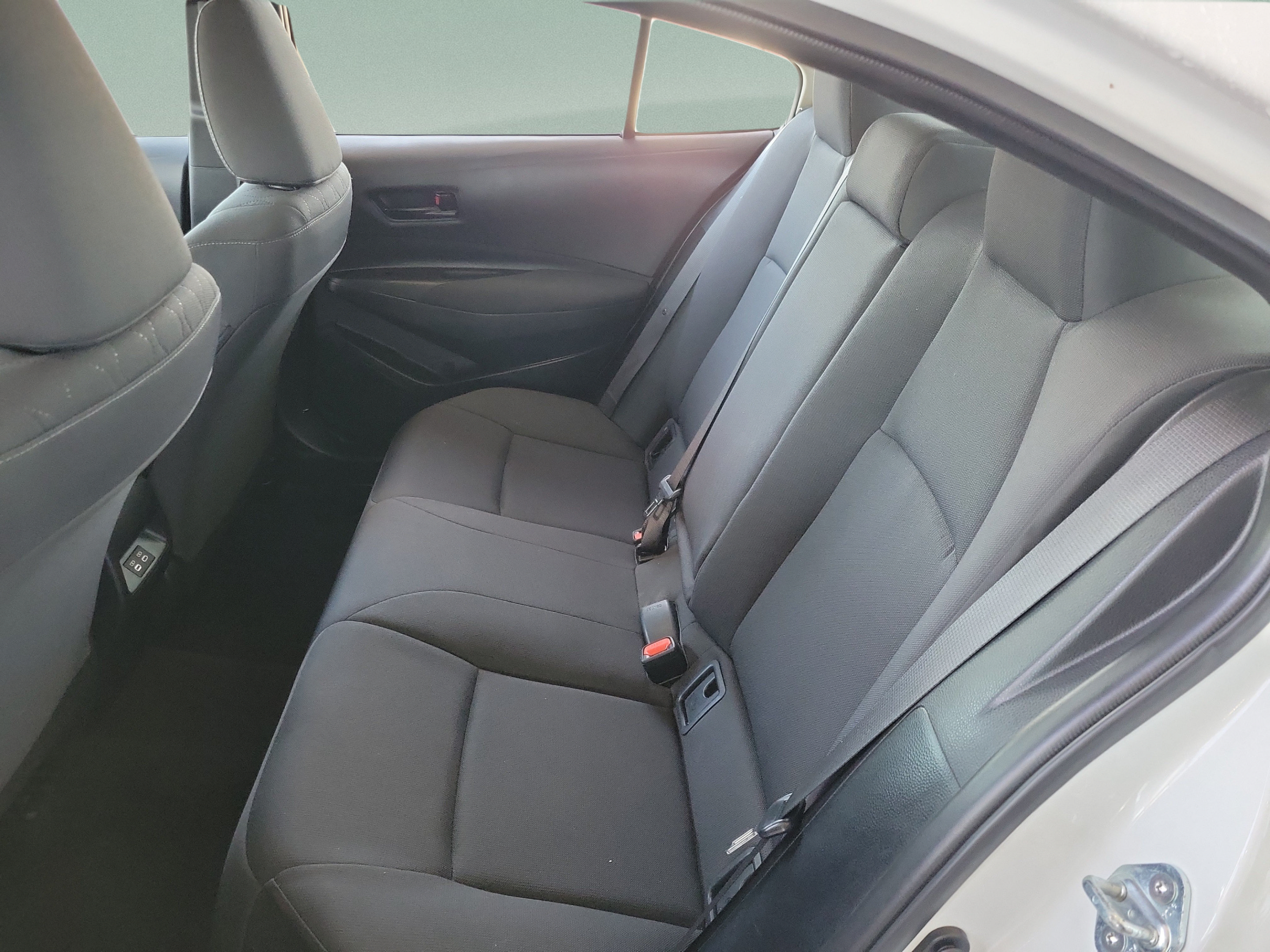 Used 2025 Toyota Corolla LE FWD image 25