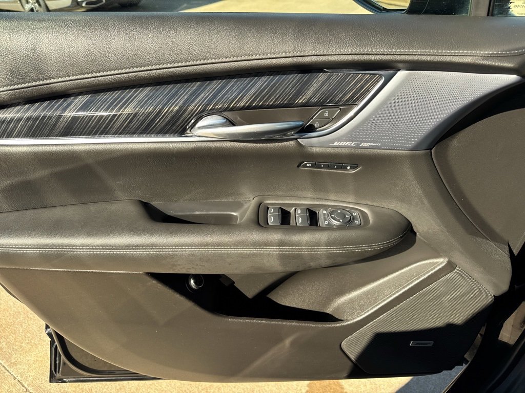 Used 2023 Cadillac XT6 Premium Luxury image 22