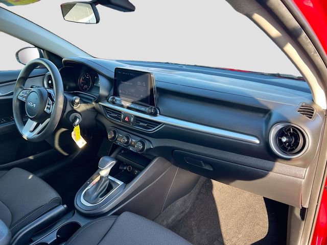 Used 2024 Kia Forte LXS w/ LXS Technology Package FWD image 25