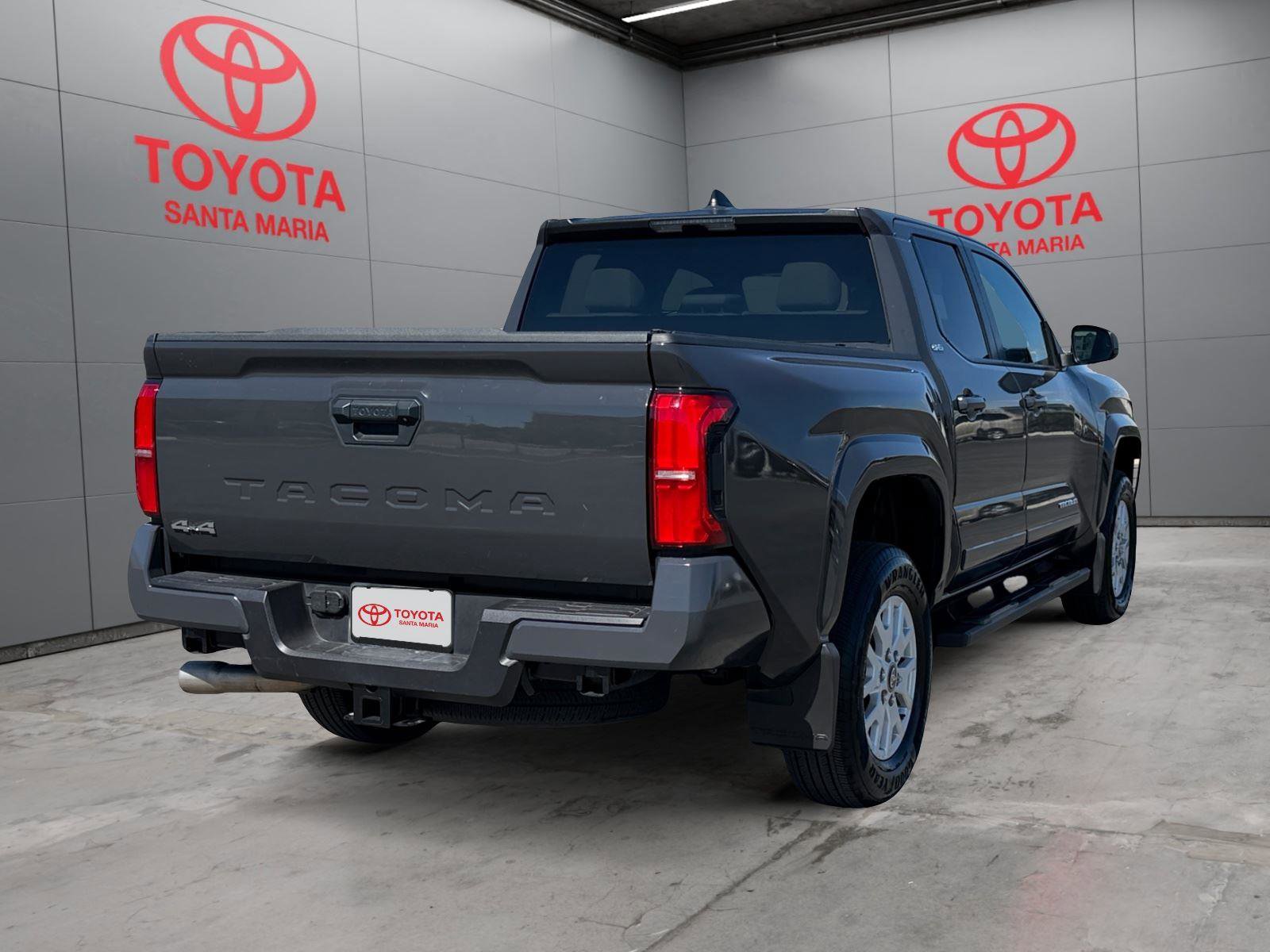 Certified 2025 Toyota Tacoma SR5 AWD/4WD image 10